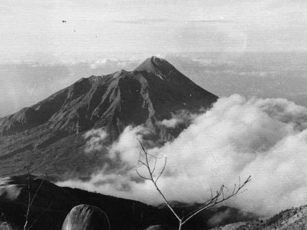 Merapi : Thursday : 20. August 1970