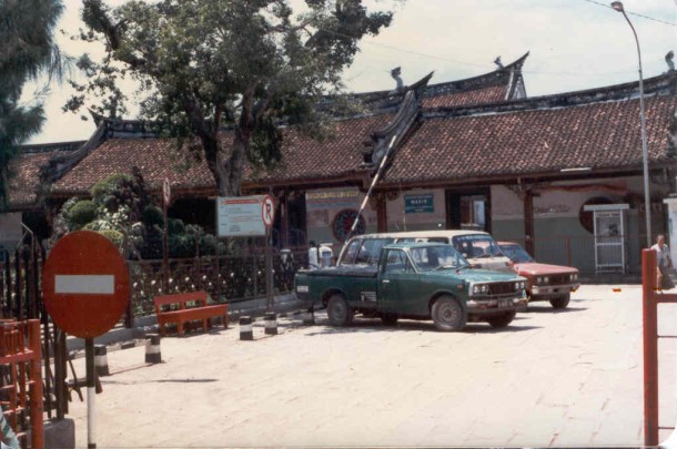 Kelenteng Tay Kak Sie, Gang Lombok, Semarang (1981) : Sunday :  8. March 1981