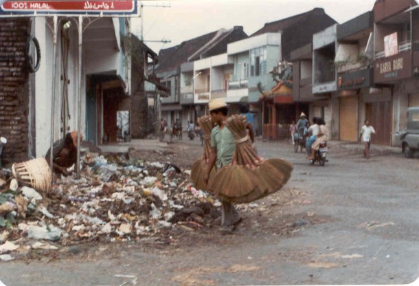 Cap Kau King (Wotgandul Luar), Semarang (1981) : Sunday :  8. March 1981