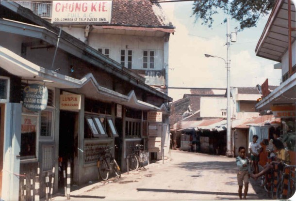 Gang Lombok, Semarang (1981) : Sunday :  8. March 1981