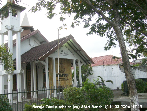 Gereja disebelah Sekolah SMA Masehi I Mlaten : Tuesday : 14. March 2006