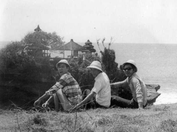 Tanah Lot : Monday : 20. April 1970