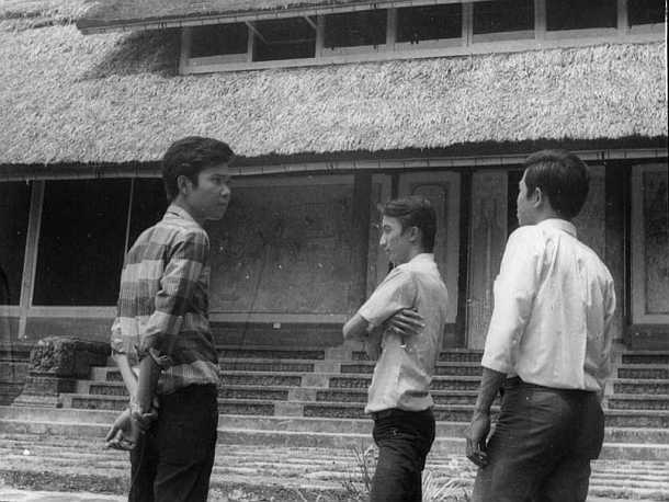 Tampaksiring : Monday : 20. April 1970