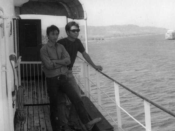 Dalam perjalanan naik Rakit ke Bali : Monday : 20. April 1970