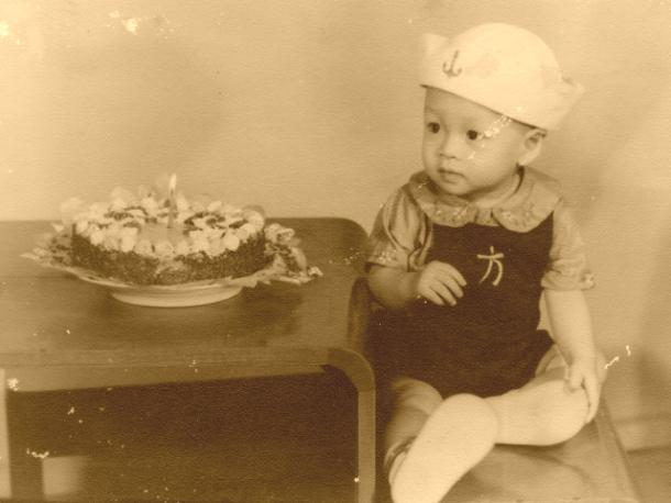Setahun setelah lahir pada 17 Agustus 1950 : Friday : 17. August 1951