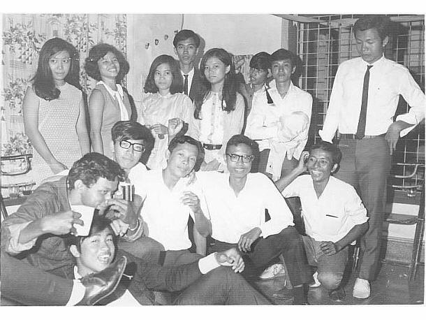 Di rumah Poey Boen Hauw di Seroja : Friday :  2. January 1970