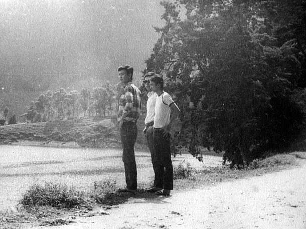 Ditepi danau Sarangan : Thursday : 30. April 1970