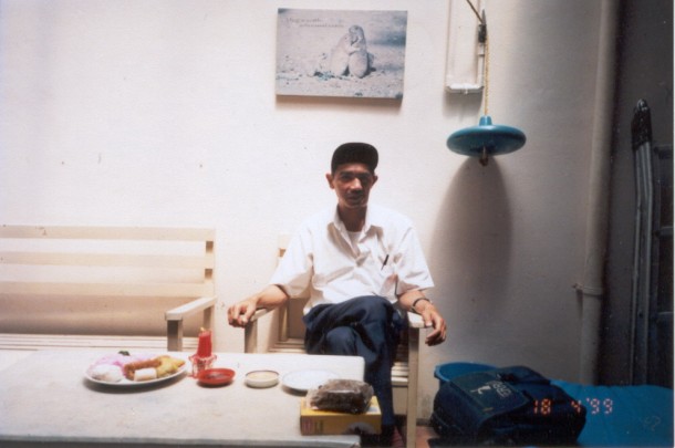 Empat Loyola-wan 69 di Jalan Oliander, Bumi Serpong Damai, Tanggerang : Sunday : 18. April 1999