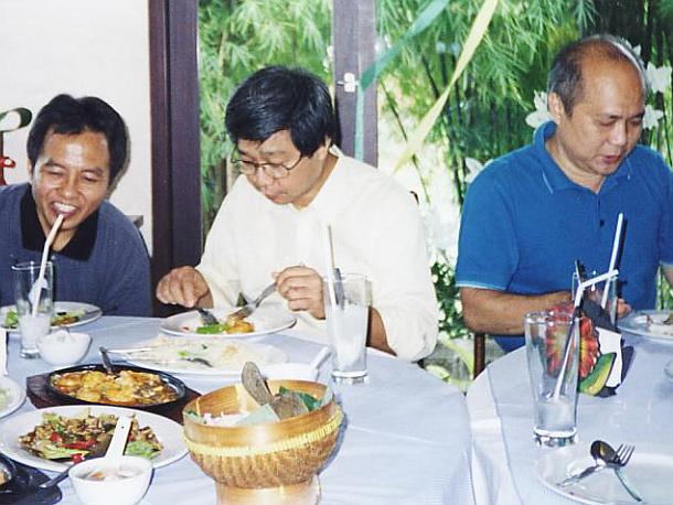 Reuni Loyola-69 di Pulau Dua, Jakarta, 21 Desember 2002 : Saturday : 21. December 2002