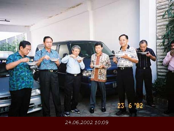 Loyola-69 kumpul di Pekalongan : Monday : 24. June 2002
