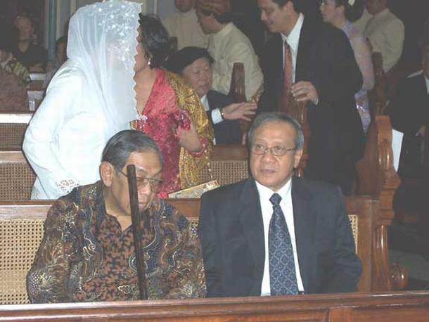 Misa pernikahan Inka - Lia di Katedral Jakarta : Tuesday : 16. August 2005