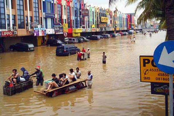 Kelapa Gading Boulevard 1 : Sunday : 04. February 2007