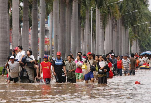 Kelapa Gading bergegas : Sunday : 04. February 2007