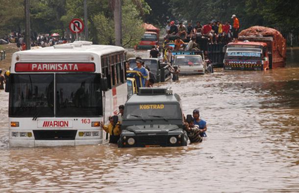 Pulomas terendam : Sunday : 04. February 2007