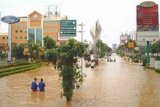 Kelapa Gading Boulevard Raya : Sunday : 04. February 2007