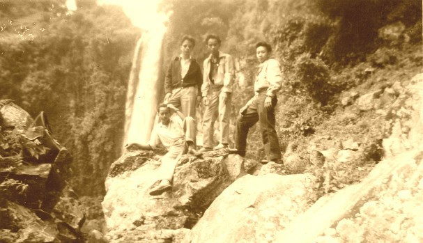 Air Terjun Tawangmangu : Saturday :  6. June 1959