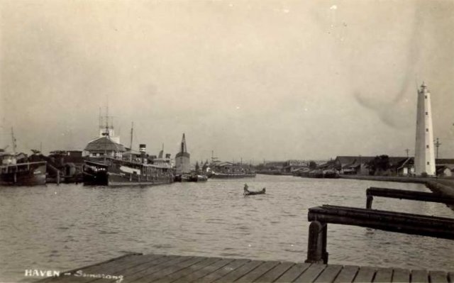 pelabuhansemarang.jpg